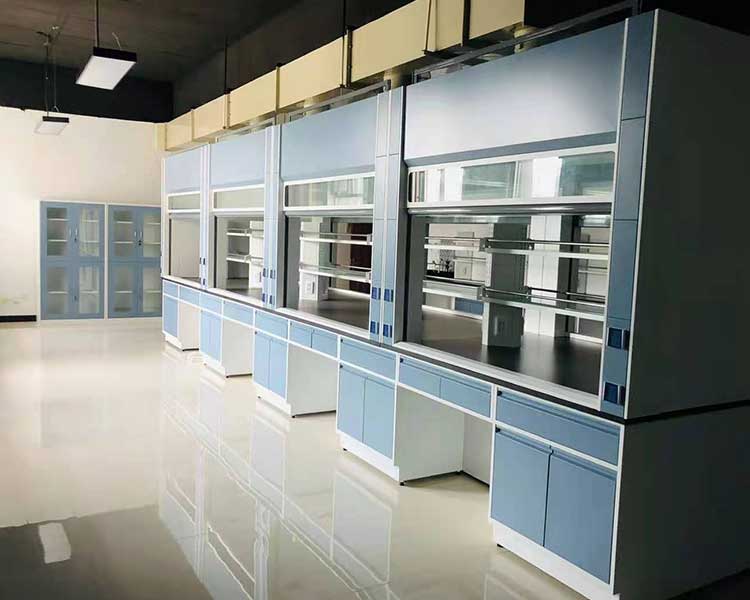 山西東勝科星公司為您分享，山西實(shí)驗(yàn)室家具常見(jiàn)的實(shí)驗(yàn)臺(tái)有哪些？該如何選擇？